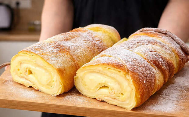 Эклер-рулет с нежнейшим заварным кремом: один раз приготовите и других десертов не захотите