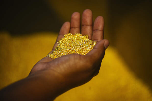ОАЭ лидируют по контрабанде золота из Африки