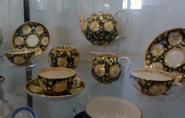 Чем знаменита на весь мир фарфоровая империя семьи Кузнецовых: Дулевский фарфор