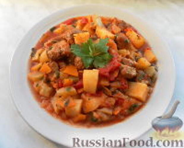 Фото к рецепту: Мясное рагу с овощами