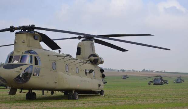 A Chinook and five Black Hawks were among the helicopters to land in the Gruta field.