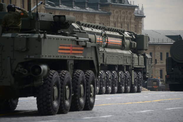 В Екатеринбурге закрыли въезд на участок улицы из‑за первой репетиции парада Победы