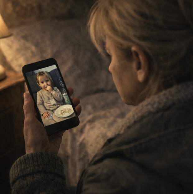 Она забрала внучку…