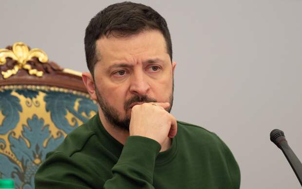 Зеленского взяли за "деликатное место": Озвучена версия истиной причины визита Блинкена в Киев