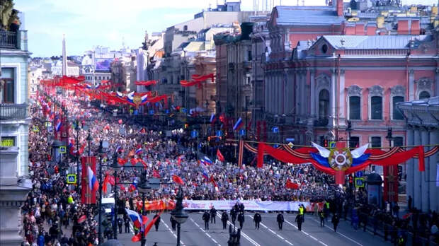Александр Беглов: В День Победы 9 мая в Петербурге пройдут парад на Дворцовой площади и шествие "Бессмертного полка" по Невскому проспекту