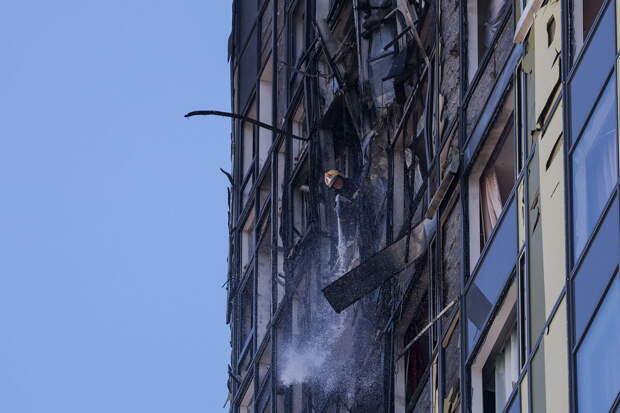 Паслер: 44 квартиры повреждены из-за утренней атаки БПЛА на Екатеринбург