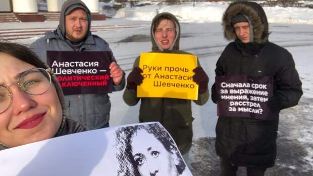 Черные сердца, черные рты: Роман Носиков о марше разгневанных «яжематерей» Черные сердца, черные рты: Роман Носиков о марше разгневанных «яжематерей»