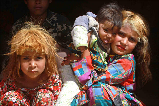 AFGHANISTAN REFUGEES