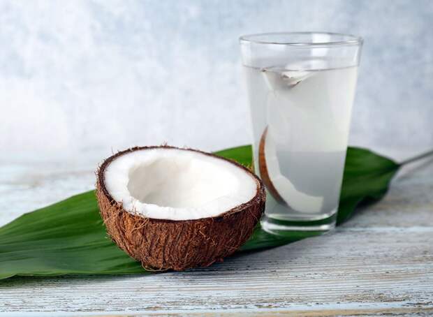 coconut-water-on-leaf