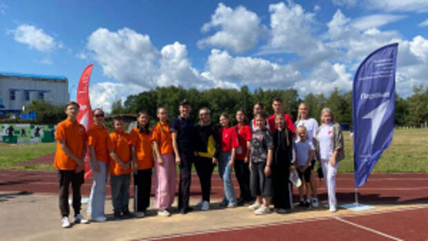 В День физкультурника МВД по Республике Марий Эл совместно с региональным отделением Движения Первых проведена акция «Зарядка со стражем порядка»