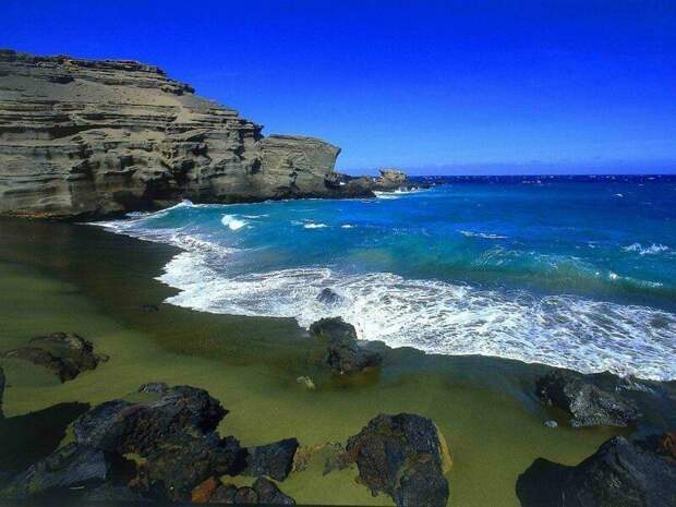 1. Зеленый пляж Папаколеа, Гавайи интересное, пляжи, фотографии