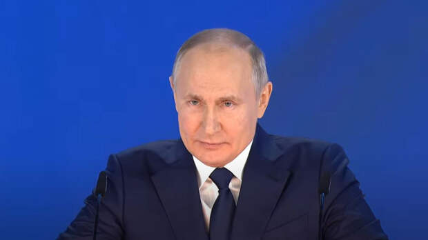 Путин завершил послание парламенту призывом идти вперед