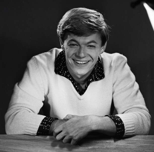 Их имена — история и слава советского и мирового кино...