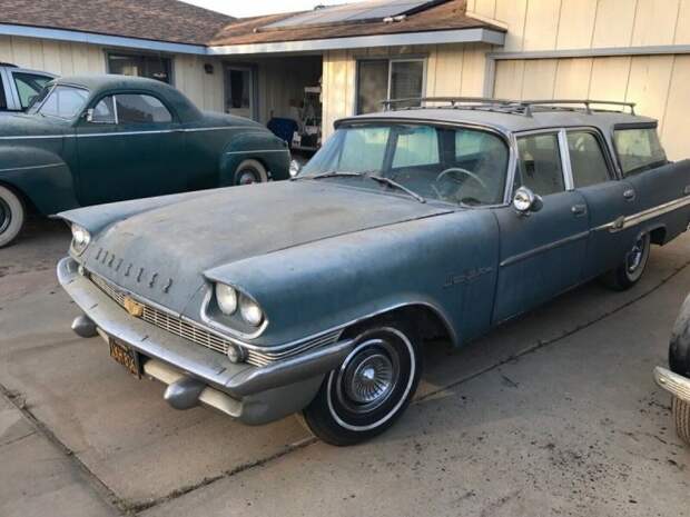 Chrysler New Yorker Town & Country 1958 года выпуска больше 50 лет простоял в гараже