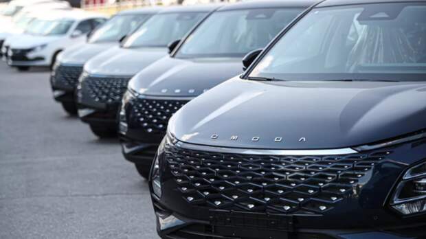 Стоки китайских автомобильных брендов сократились на 35—50% за год