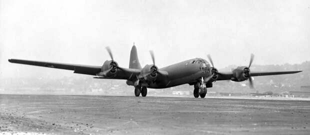 XB-29_41-002_1942.jpg