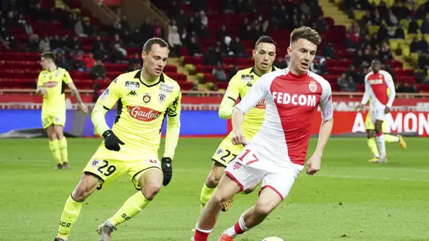 «Ситуация напоминает вольницу»: в Госдуме предложили ужесточить требования к трансферам игроков в иностранные клубы