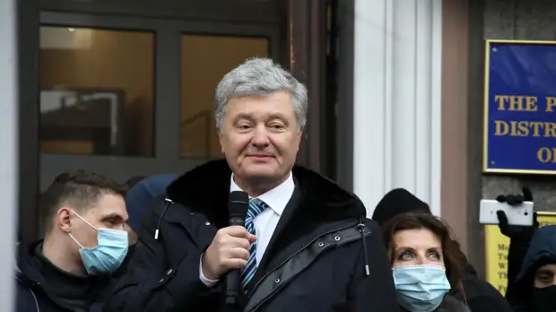 Порошенко исчез из перечня лиц во внутригосударственном розыске Украины