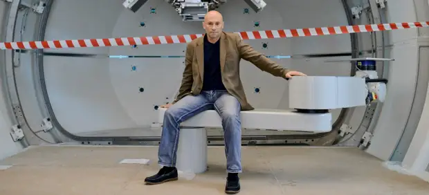 «Все будет дороже, сложнее и медленнее». Аркадий Столпнер — о том, что будет с российской медициной