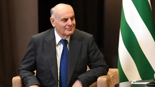 Президент Абхазии рассказал о помощи со стороны России в борьбе с коронавирусом