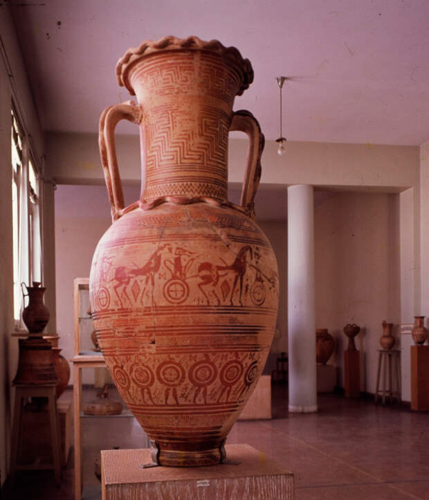 Античный керамический сосуд, VIII в. до н.э.