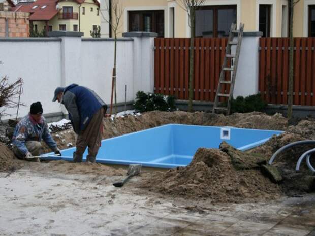 http://dmbadboy.ru/uploads/posts/2011-10/1318262804_22-basseyn-na-uchastke.jpg