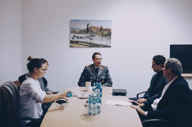 Обзор немецких медиа 🗞(+)Süddeutsche Zeitung в интревью с генералом Кристианом Фройдингом «Был ли недооценён военный потенциал России?-4