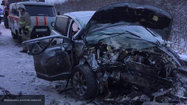 Три человека погибли и пять получили травмы в столкновении иномарок в Свердловской области