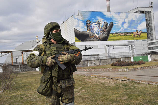 Запорожскую АЭС могут законсервировать из-за постоянных обстрелов ВСУ