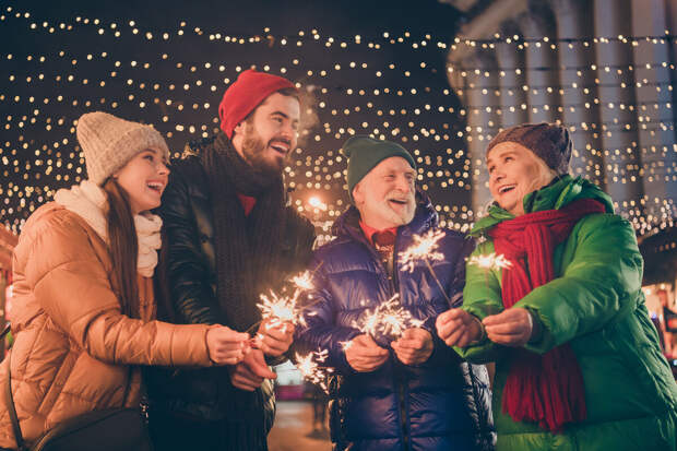 Нарколог Холдин: отказ от спиртного в Новый год поможет избежать головной боли