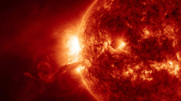 Новогодние каникулы под влиянием космоса: когда ждать первую магнитную бурю в 2026 году