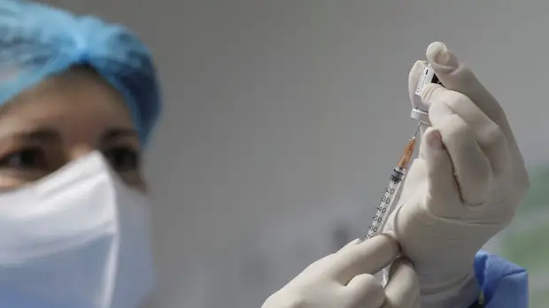 Более 1 млн человек получили вакцину от COVID-19 в Германии