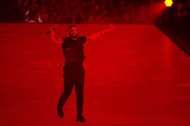 Drake performing in New York, 2018