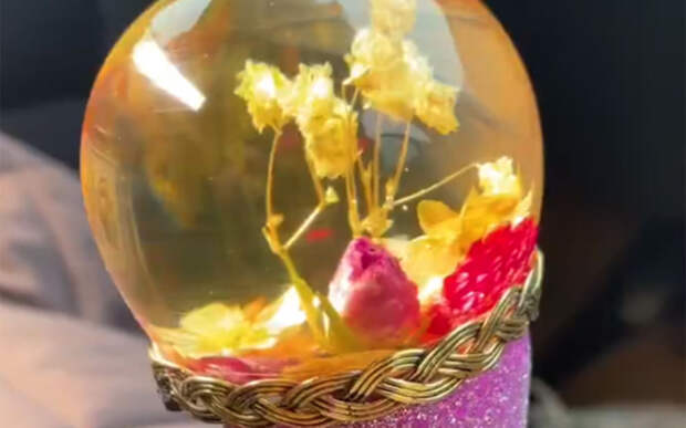 На Западе «изобрели» советскую классику: рычаги КПП авто стали украшать розочками из эпоксидки