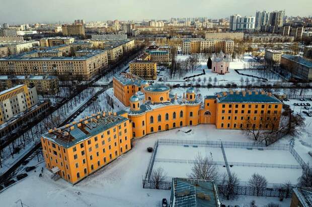 Познаем Петербург