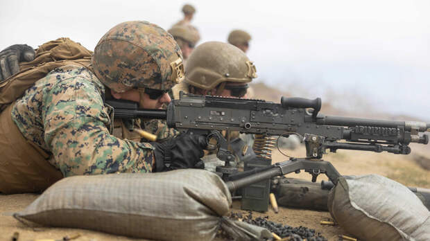 В Иране сообщили о гибели не менее 100 американских морпехов после атаки на ОАЭ