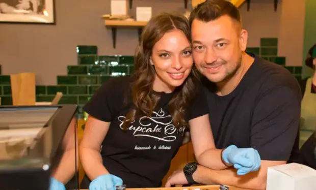 Сергей Жуков показал несколько семейных снимков