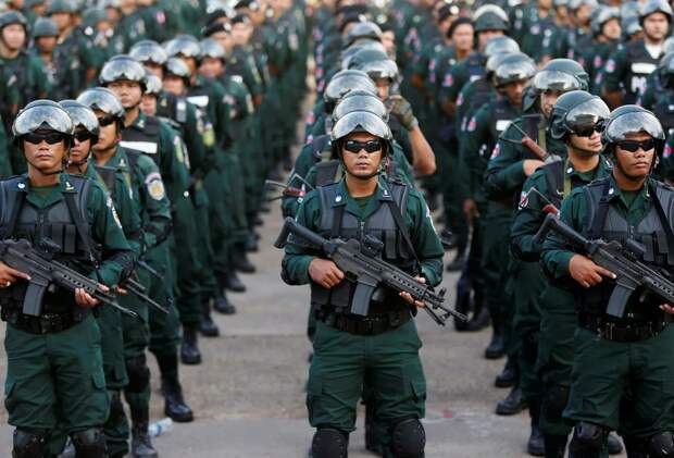 Камбоджийская армия.