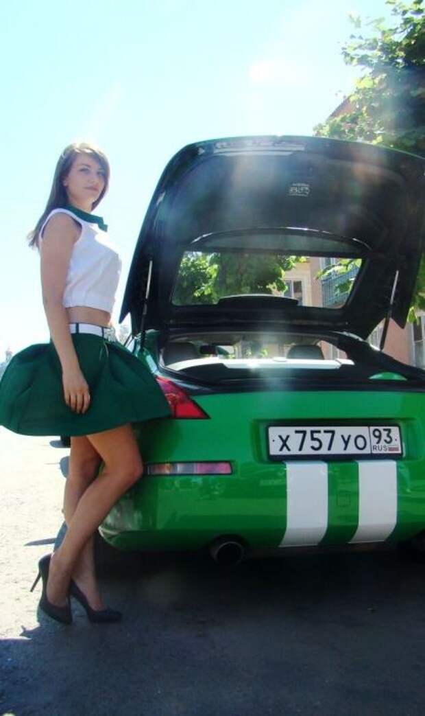 Наши девушки и их автомобили. Часть 3 (40 фото)