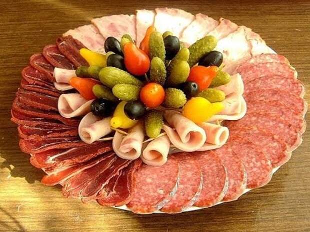 30 шикарных идей красивого оформления мясных и рыбных нарезок, сыров, овощей и фруктов