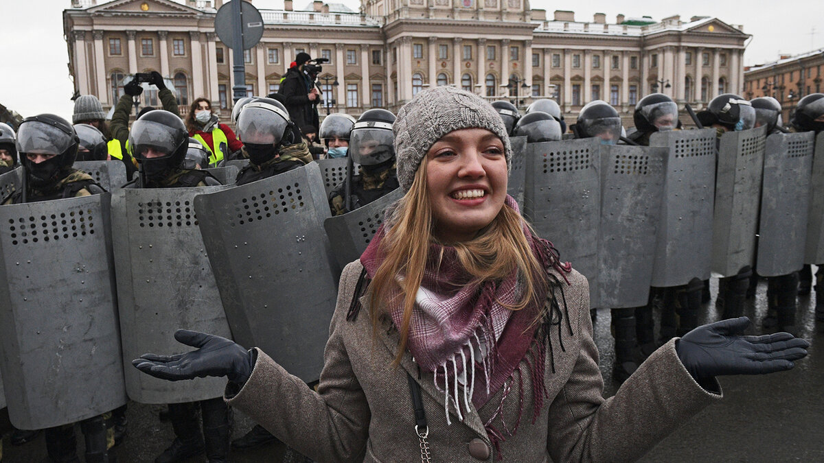 Почему эти неправильные русские не протестуют против ущемления свободы и демократии: альтернативная реальность западных СМИ