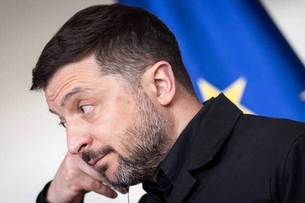 «Киев пора мочить»: выяснилось, решится ли Зеленский на удары 9 мая