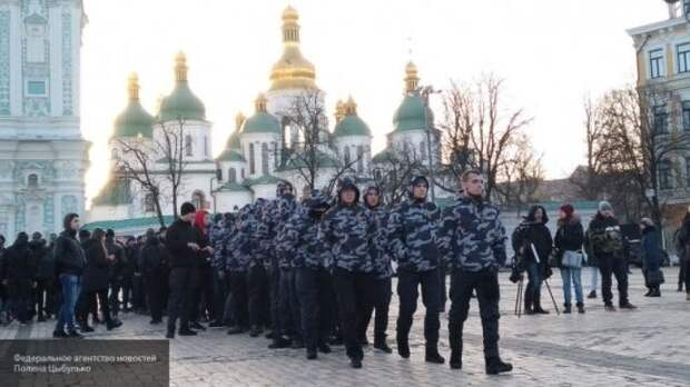 Радикалы «Азова» готовят вооруженные восстание на Украине