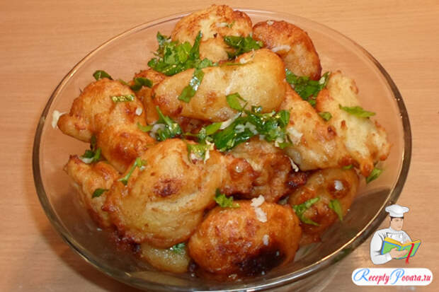 Пересыпаем чесноком и петрушкой