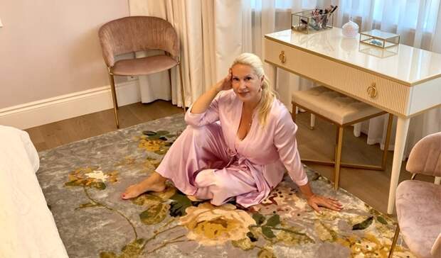 Одинцова рассказала, как заработала на модные наряды в 1991 году