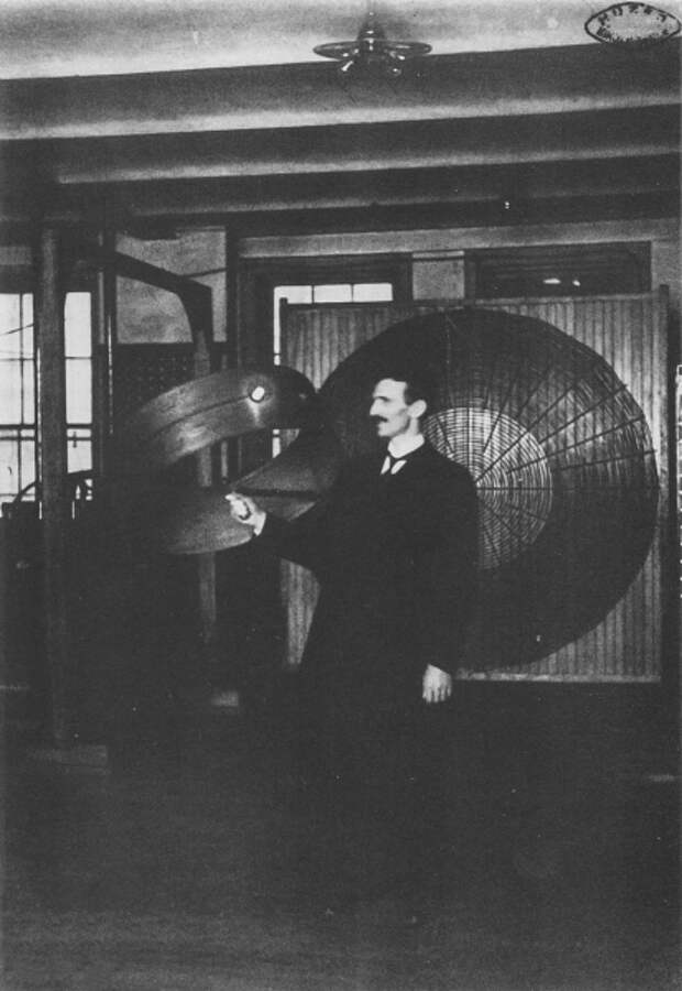 Фото Теслы - INFOnotes