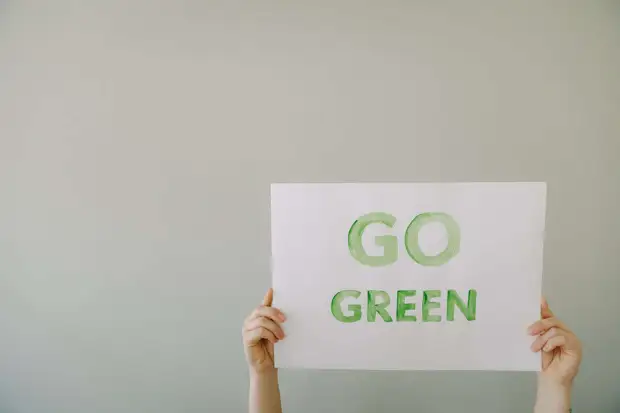 Greenpeace: активисты заблокировали танкер с нефтью из России