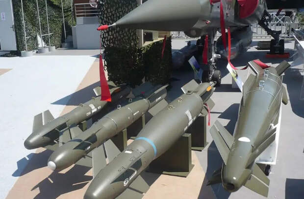 Франция намерена адаптировать свои авиабомбы AASM для самолётов F-16, которые поставят Украине