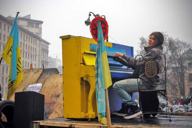 РУСЛАНА на Майдане. Фото Олега ТЕРЕЩЕНКО/«Комсомольская правда»