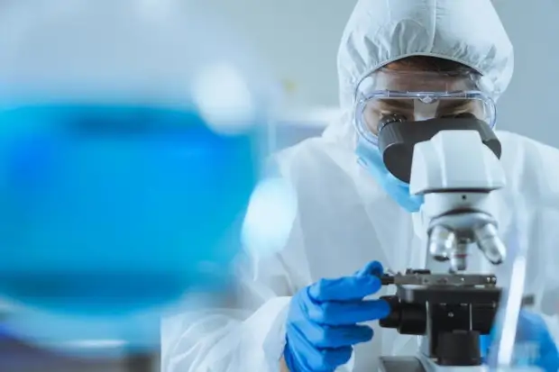 В России выявили 7 681 новый случай СOVID-19